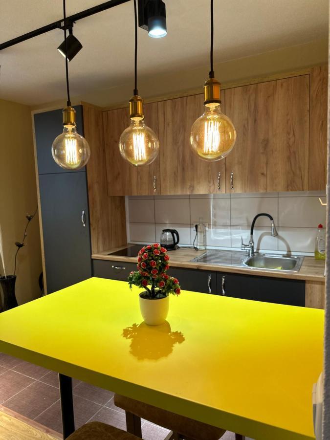Ora-Prn,Peaceful Central Apartment Prisztina Zewnętrze zdjęcie