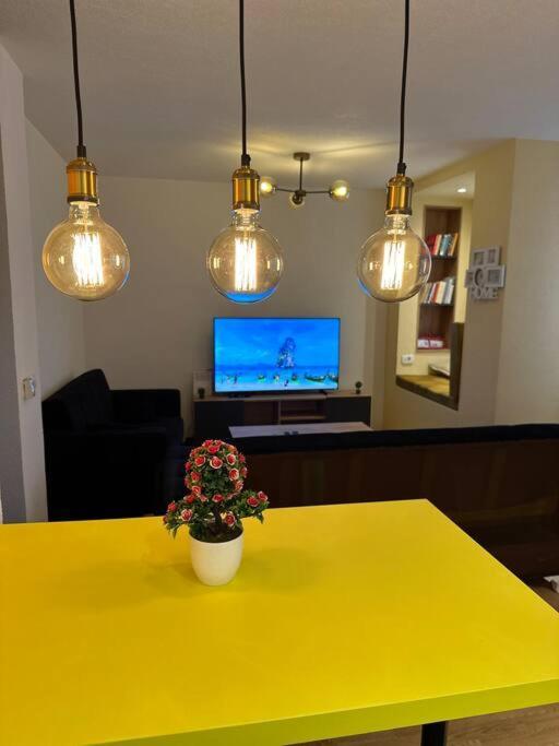 Ora-Prn,Peaceful Central Apartment Prisztina Zewnętrze zdjęcie